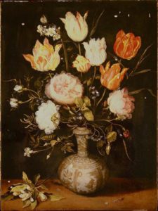 1428782630_bouquet-of-flowers-in-a-chinese-vase-.jpg